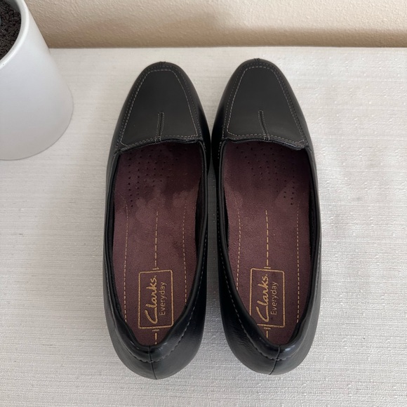 New Clarks Active Air Black Leather Stitched Loafers Women’s 8.5N - Picture 7 of 12